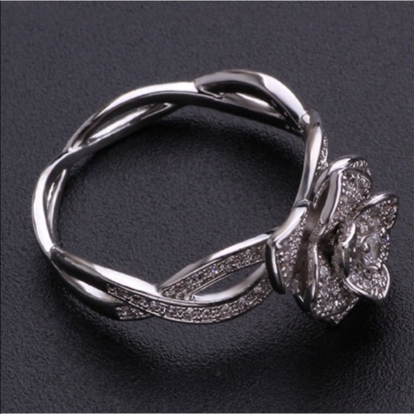 Silver Rose Pedal Ring - Picture 2 of 8